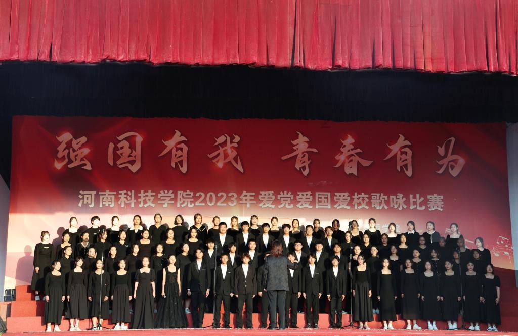 博物院丨夔纹扁足方鼎：很特别