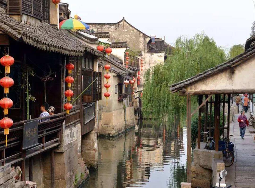 我不懂为什么要成家，我也不懂，组建家庭有什么幸福快乐，为什么我和别人想法不同？